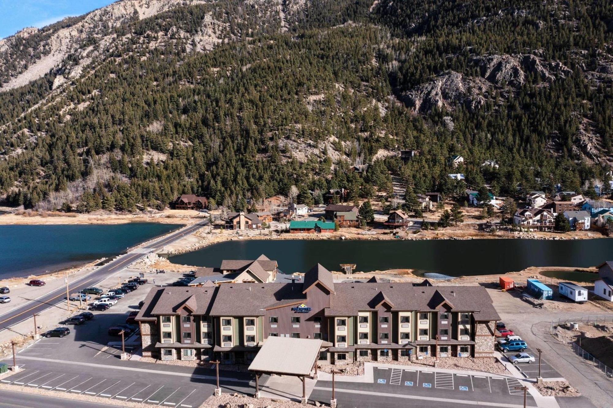Microtel Inn & Suites By Wyndham Georgetown Lake Exterior photo